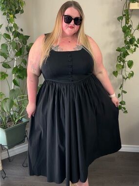 Plus-Size Black Sleeveless Button-Front Midi Dress